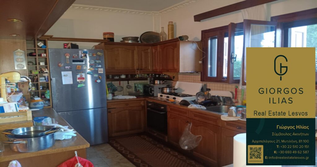 Πωλείται Τριώροφη Μονοκατοικία 220τ.μ. Καμάρες Μυτιλήνης (4348)